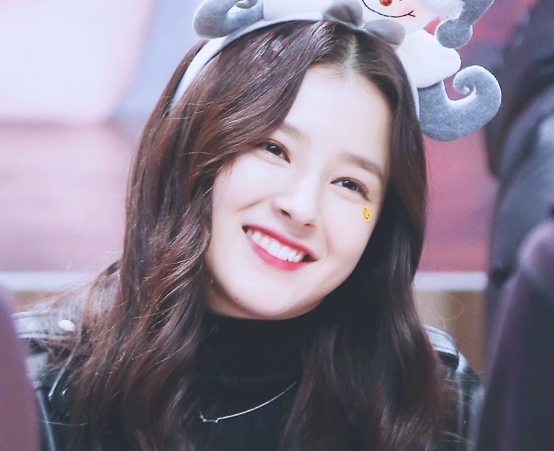 nhan sắc cô gái náo loạn phố đi bộ ảnh 8 nhan sac co gai nao loan pho di bo anh 8