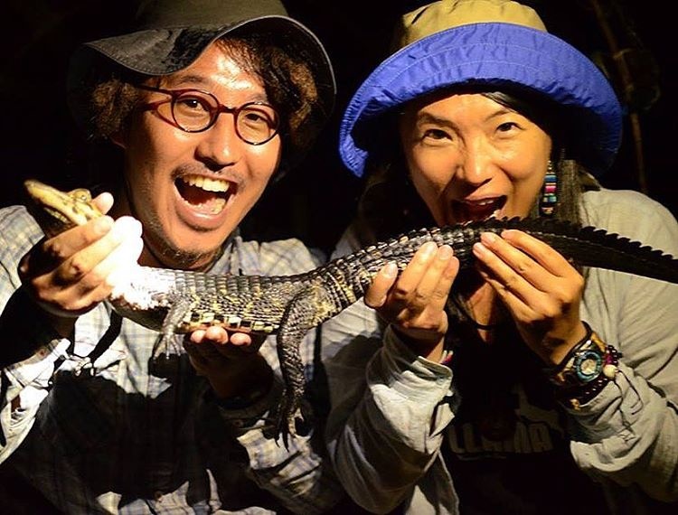 Clip hanh trinh ‘di khap the gian’ cua cap vo chong Nhat Ban hinh anh