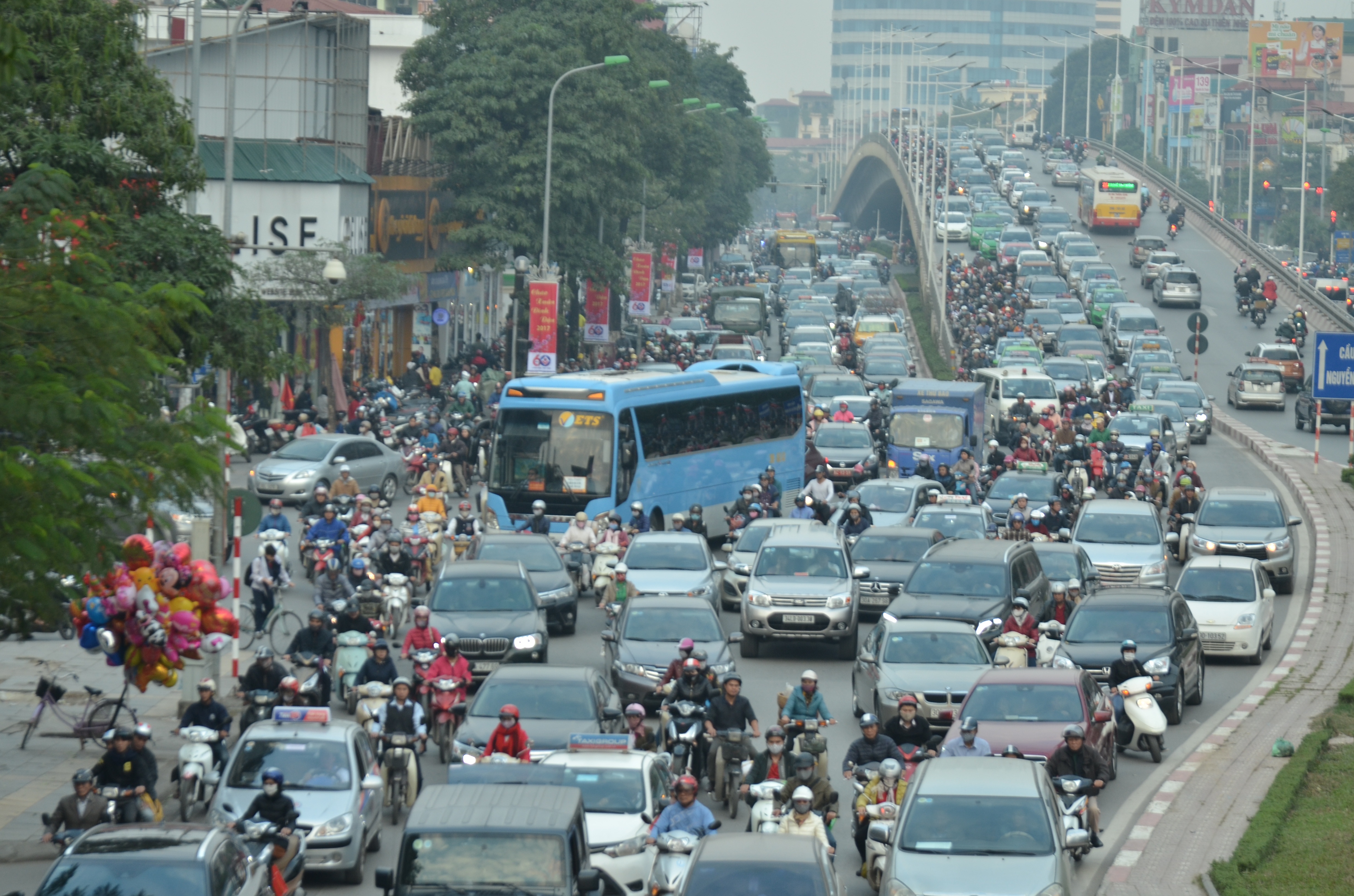 Tac duong 27 tet o Ha Noi anh 1