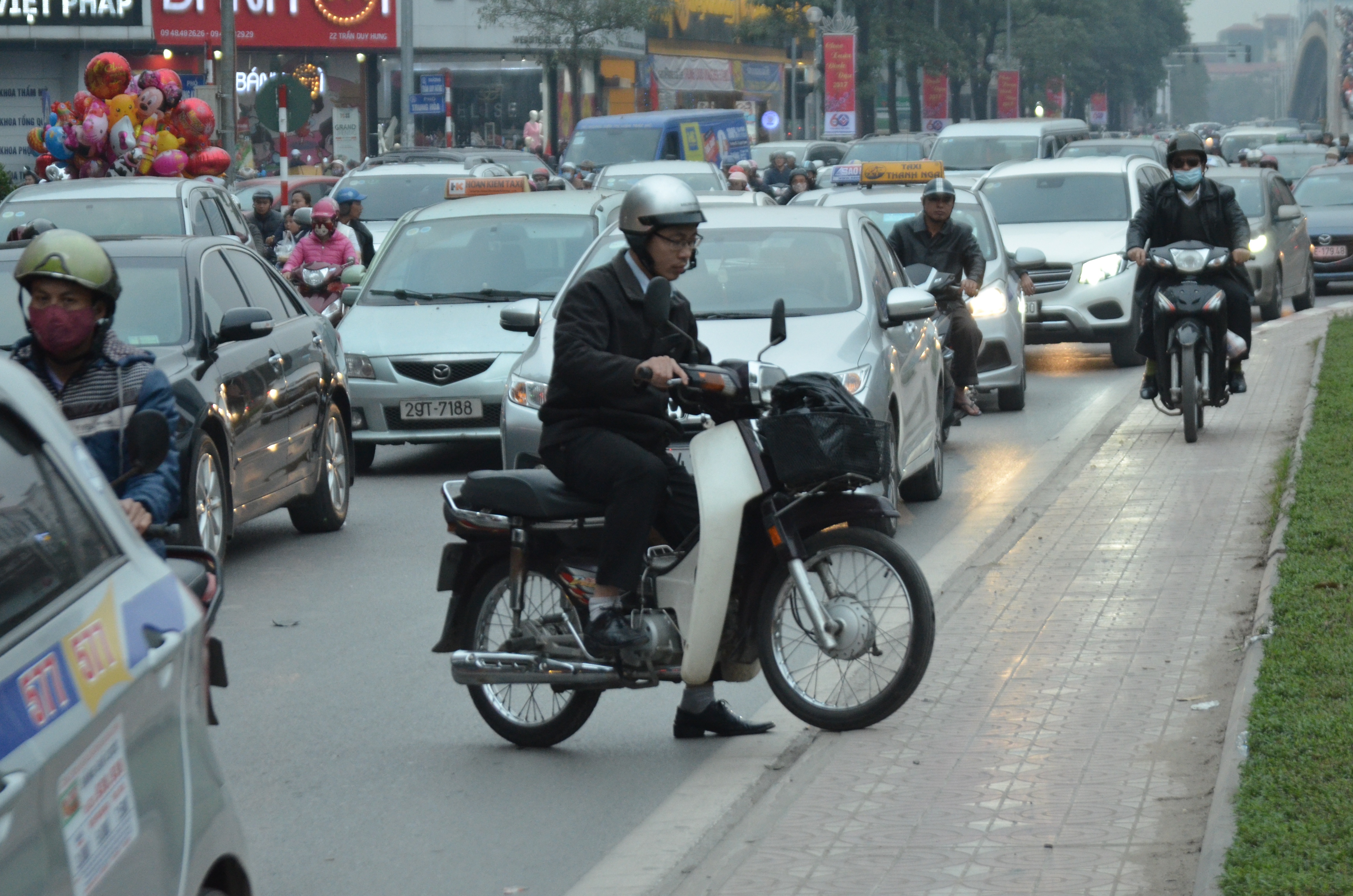Tac duong 27 tet o Ha Noi anh 2