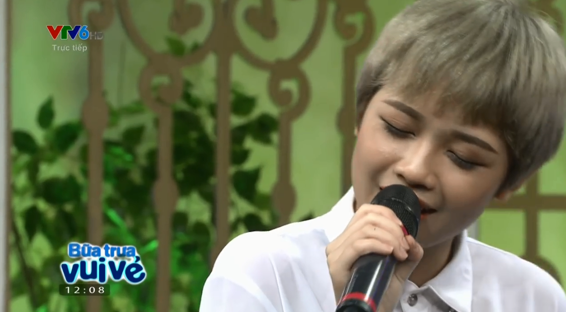 Mo Naive hat live bai 