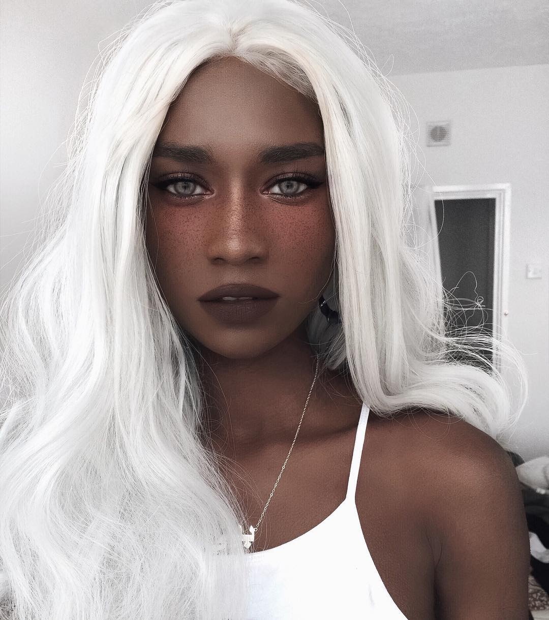 nguoi mau da den toc trang anh 3