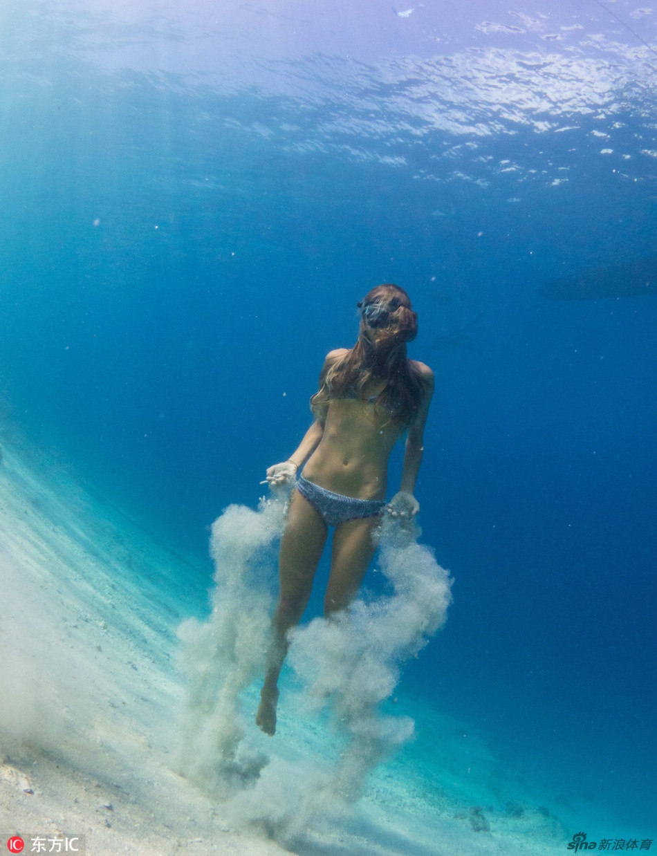 co gai tao dang yoga duoi nuoc anh 6