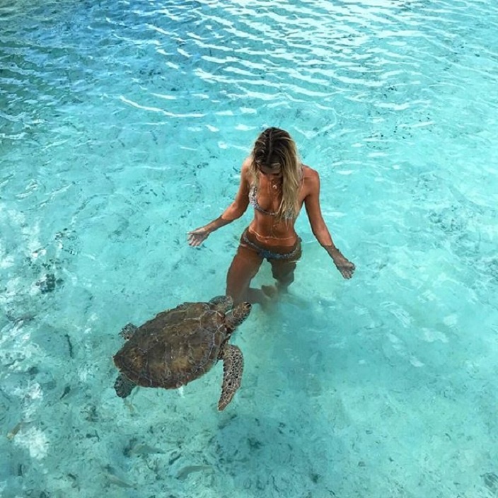 nu sinh chup anh voi dong vat anh 5