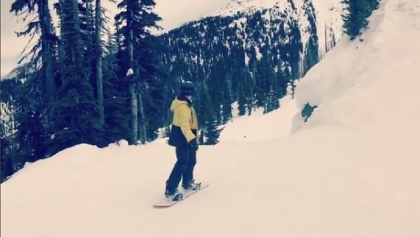 Brooklyn khoe ky nang truot tuyet dieu luyen hinh anh