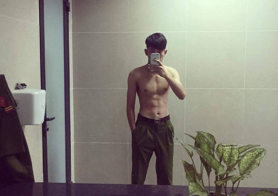 chang canh sat bat ngo noi tieng anh 4