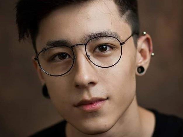 Hot boy lai Tay noi tieng trong gioi tre Viet hinh anh