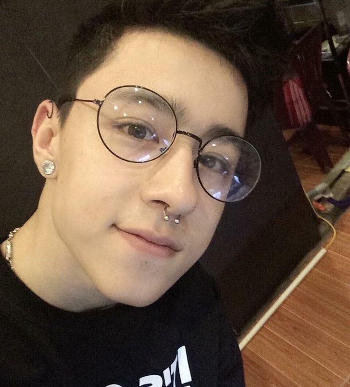 hot boy lai Tay anh 7