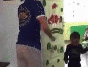 Phu huynh lam gi khi con bi co giao mam non danh da man? hinh anh