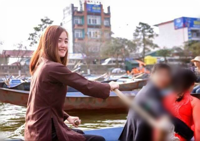 co gai bat ngo noi tieng mang anh 7