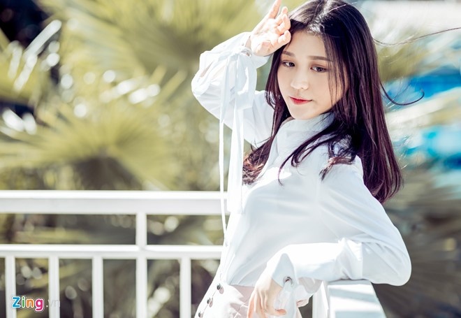 co gai bat ngo noi tieng mang anh 1