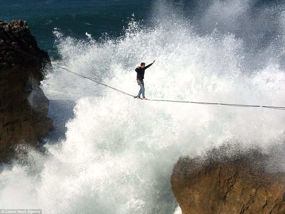 đi thăng bằng giữa đại dương ảnh 1 di thang bang giua dai duong anh 1