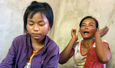 Trẻ em Raglai bị dụ bỏ học ảnh 1 Tre em Raglai bi du bo hoc anh 1