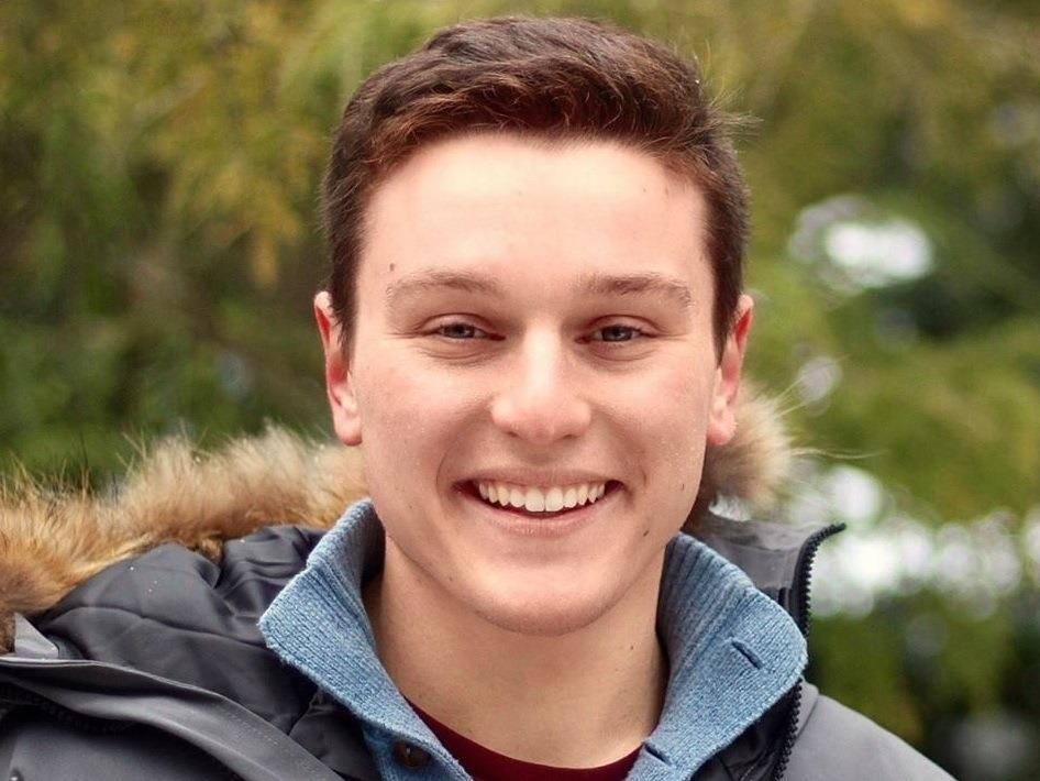 Chang trai noi tieng sau khi lam ho so ung tuyen hen ho hinh anh