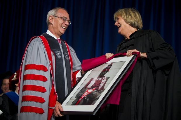 hieu truong Dai hoc Harvard anh 10