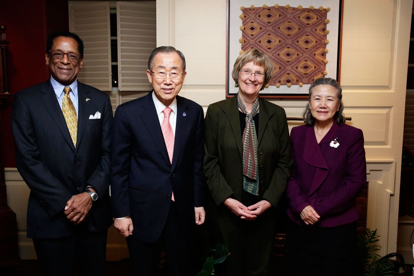 hieu truong Dai hoc Harvard anh 12