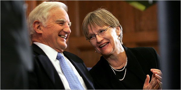 hieu truong Dai hoc Harvard anh 2