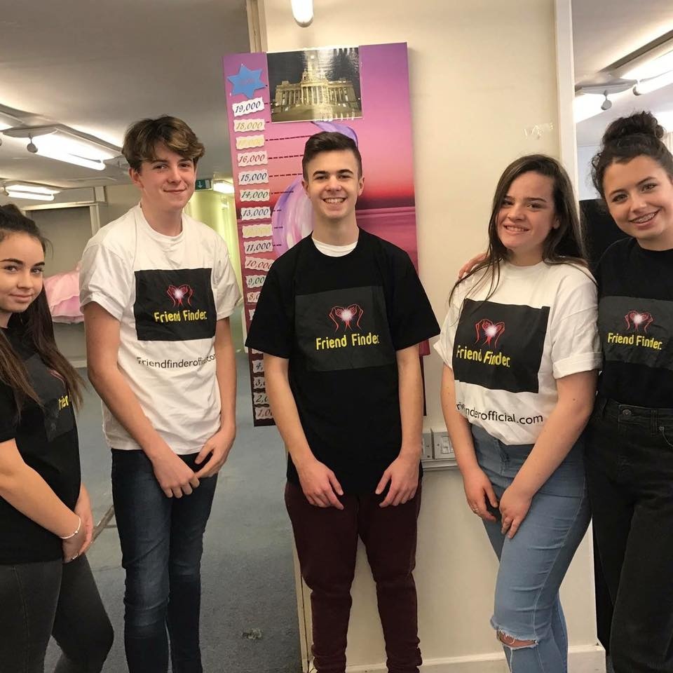 clip sinh nhat cua chang trai u nao anh 3