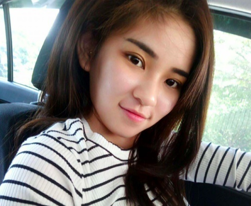 hot girl bán bánh ảnh 3 hot girl ban banh anh 3