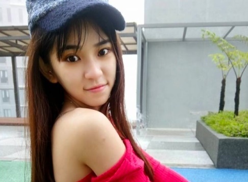 Co gai ban banh bat ngo noi tieng tren mang vi xinh nhu hot girl hinh anh