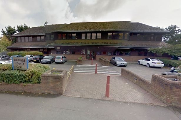 chàng trai tự kỷ đòi lại công bằng ảnh 3 chang trai tu ky doi lai cong bang anh 3