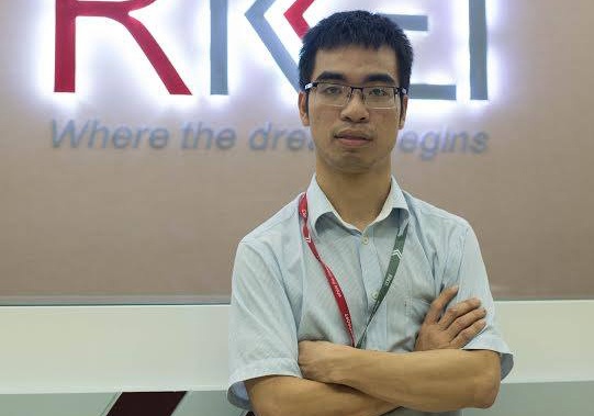 Chang trai bi di tat bam sinh dat 6.0 IELTS hinh anh