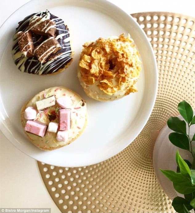 cậu bé 16 tuổi được mệnh danh là ông vua bánh rán ảnh 2 cau be 16 tuoi duoc menh danh la ong vua banh ran anh 2
