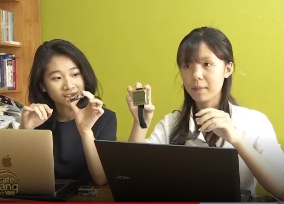 nu sinh sang che dong ho thong minh anh 1