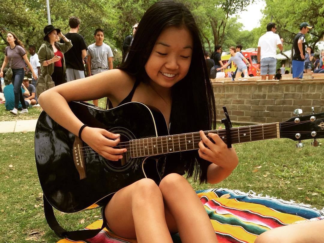 co gai hat truoc mieng gieng anh 5