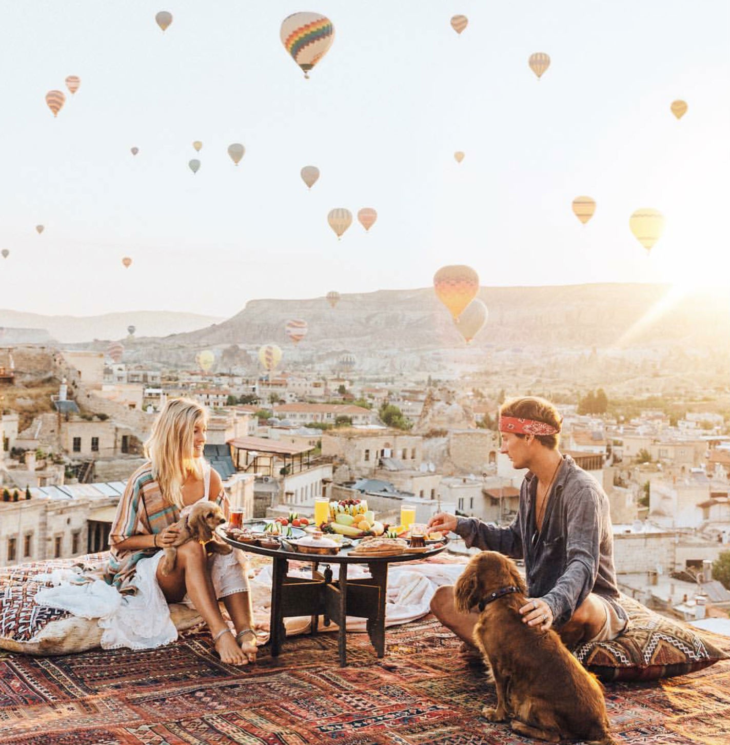 kiem 9000 USD cho moi lan dang anh anh 12