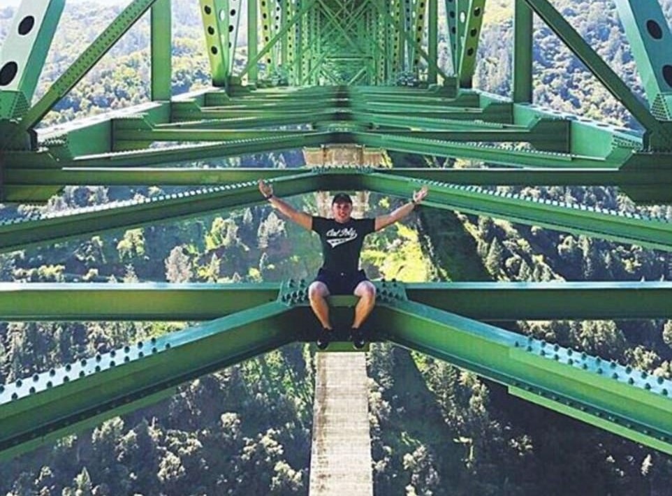 cô gái suýt chết do mải selfie ảnh 3 co gai suyt chet do mai selfie anh 3