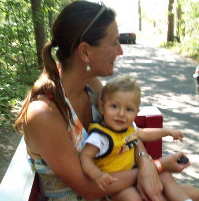 cậu bé tự tử vì trò đùa của bạn gái ảnh 3 cau be tu tu vi tro dua cua ban gai anh 3