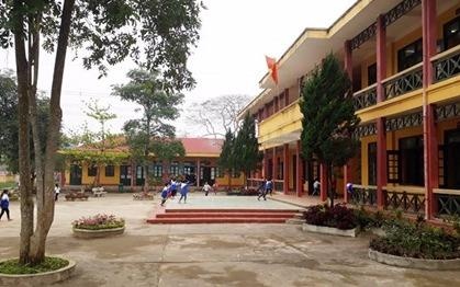 Cuoi ra nuoc mat voi kieu sap nhap truong o Thanh Hoa hinh anh