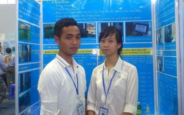 Hoc sinh dan toc noi tru che tao sua tam duoi muoi tu sa chanh hinh anh