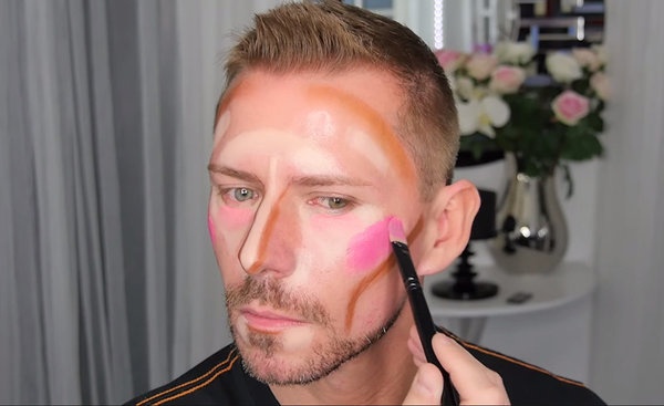 vlogger lam dep noi tieng anh 1