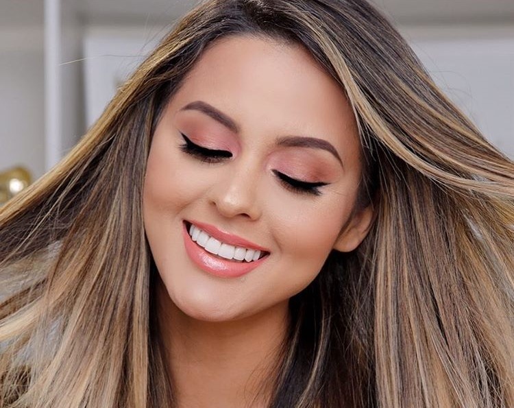 vlogger lam dep noi tieng anh 2