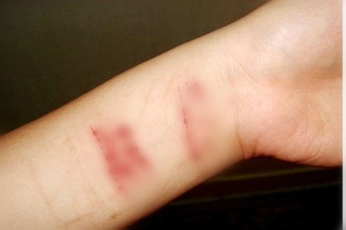 cô gái hầu tòa sau khi tự tử ảnh 1 co gai hau toa sau khi tu tu anh 1