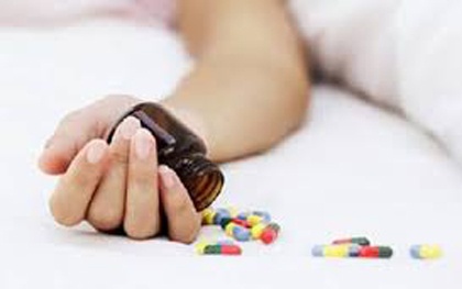 Co gai phai hau toa sau khi tu tu bat thanh hinh anh