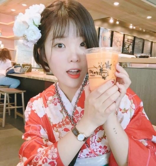 co gai giong ca si IU anh 3