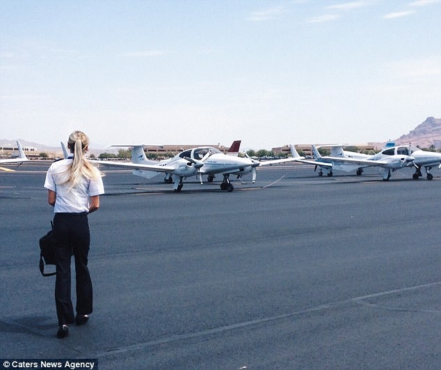 cuoc song cua nu phi cong 9X anh 9