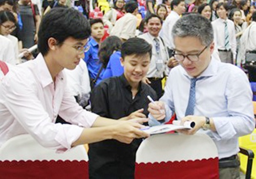 Giao su Ngo Bao Chau anh 1