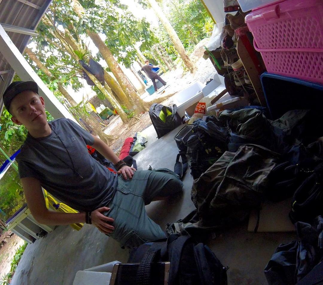 chang trai cho con trung len mat anh 8