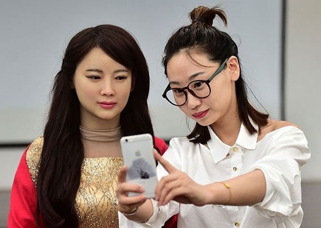 robot noi tieng nguoi anh 5