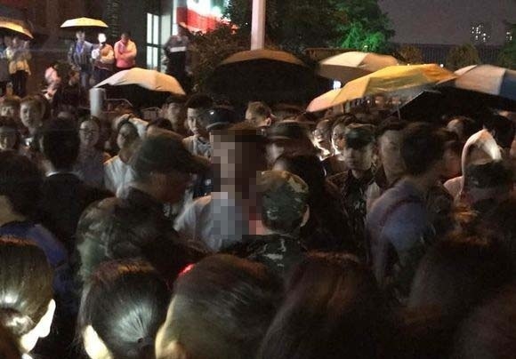 cầu hôn bằng nến ảnh 3 cau hon bang nen anh 3