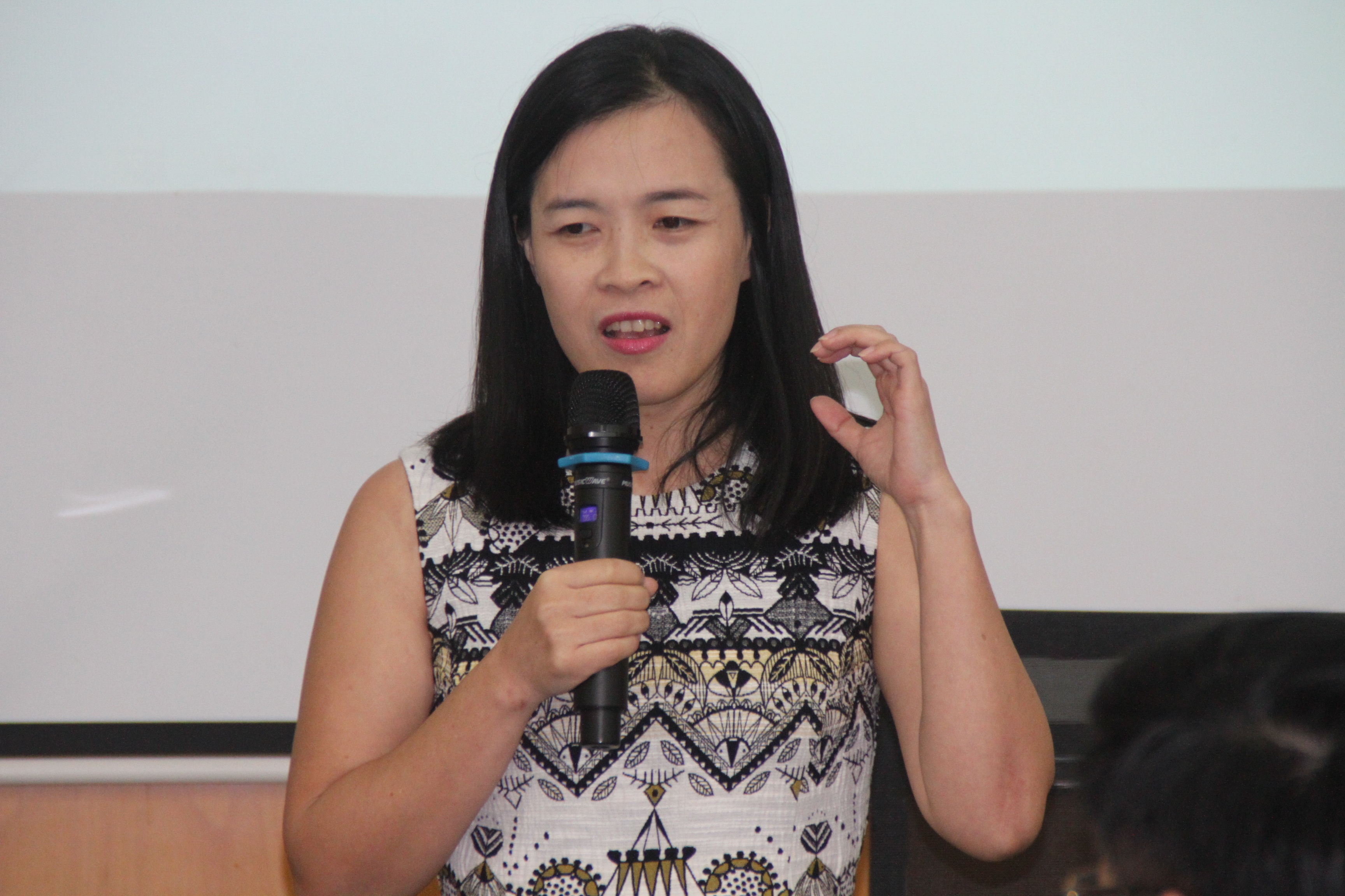 Du thao doi moi giao duc pho thong: Nhung tam tu ngon ngang hinh anh