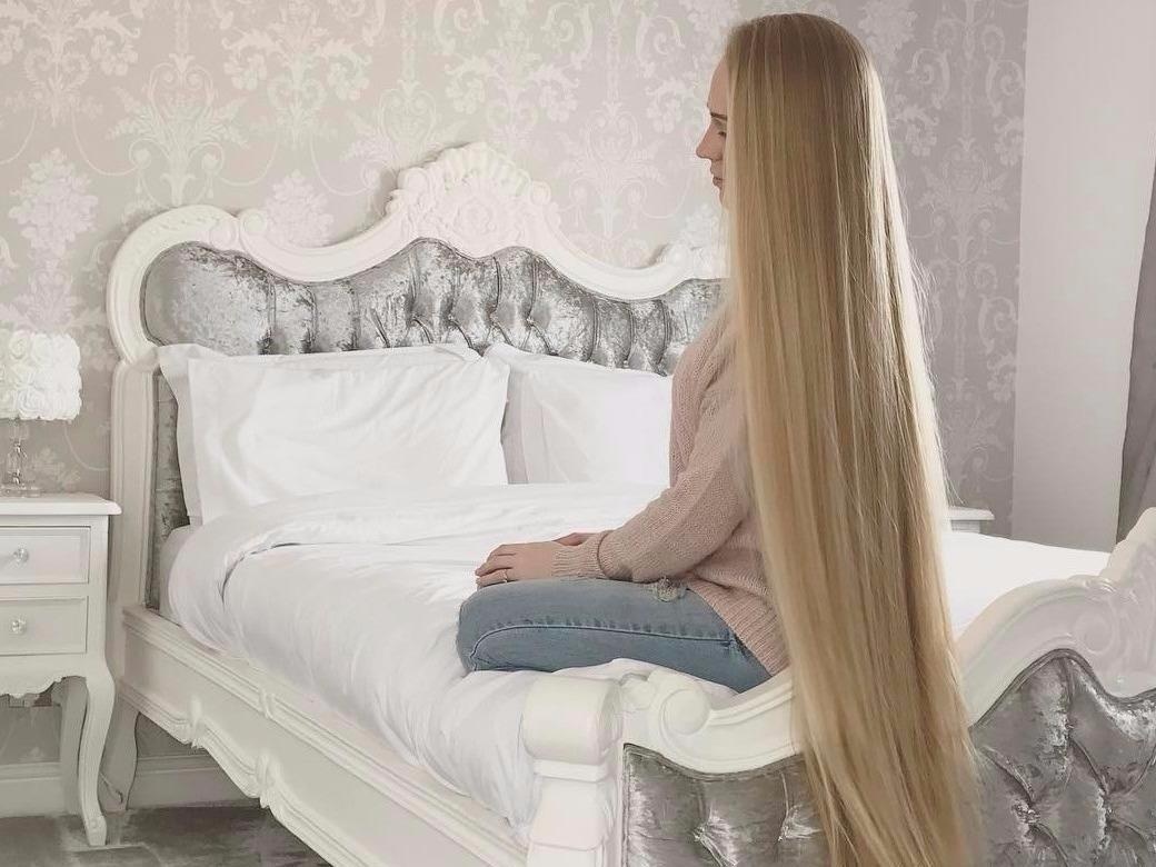 Co gai co mai toc dai 1,2 m nhu cong chua Disney hinh anh