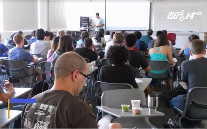 Sinh vien Nga lap ky luc voi chiec phao thi lon nhat the gioi hinh anh