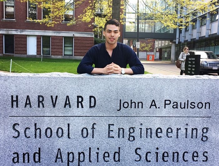 chàng trai nghèo tốt nghiệp Harvard ảnh 2 chang trai ngheo tot nghiep Harvard anh 2