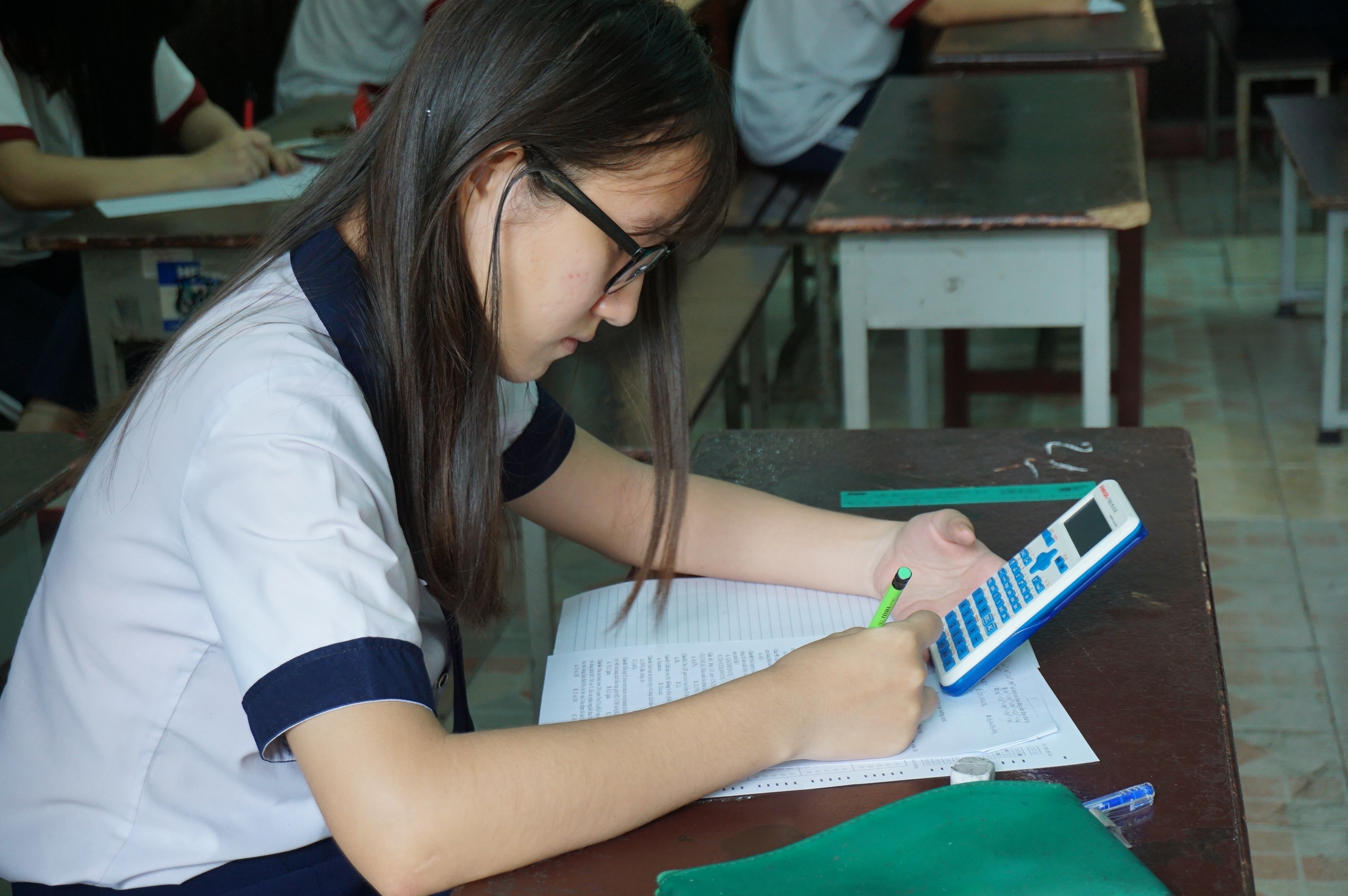 Gan 72.000 hoc sinh TP.HCM thi vao lop 10 cong lap hinh anh