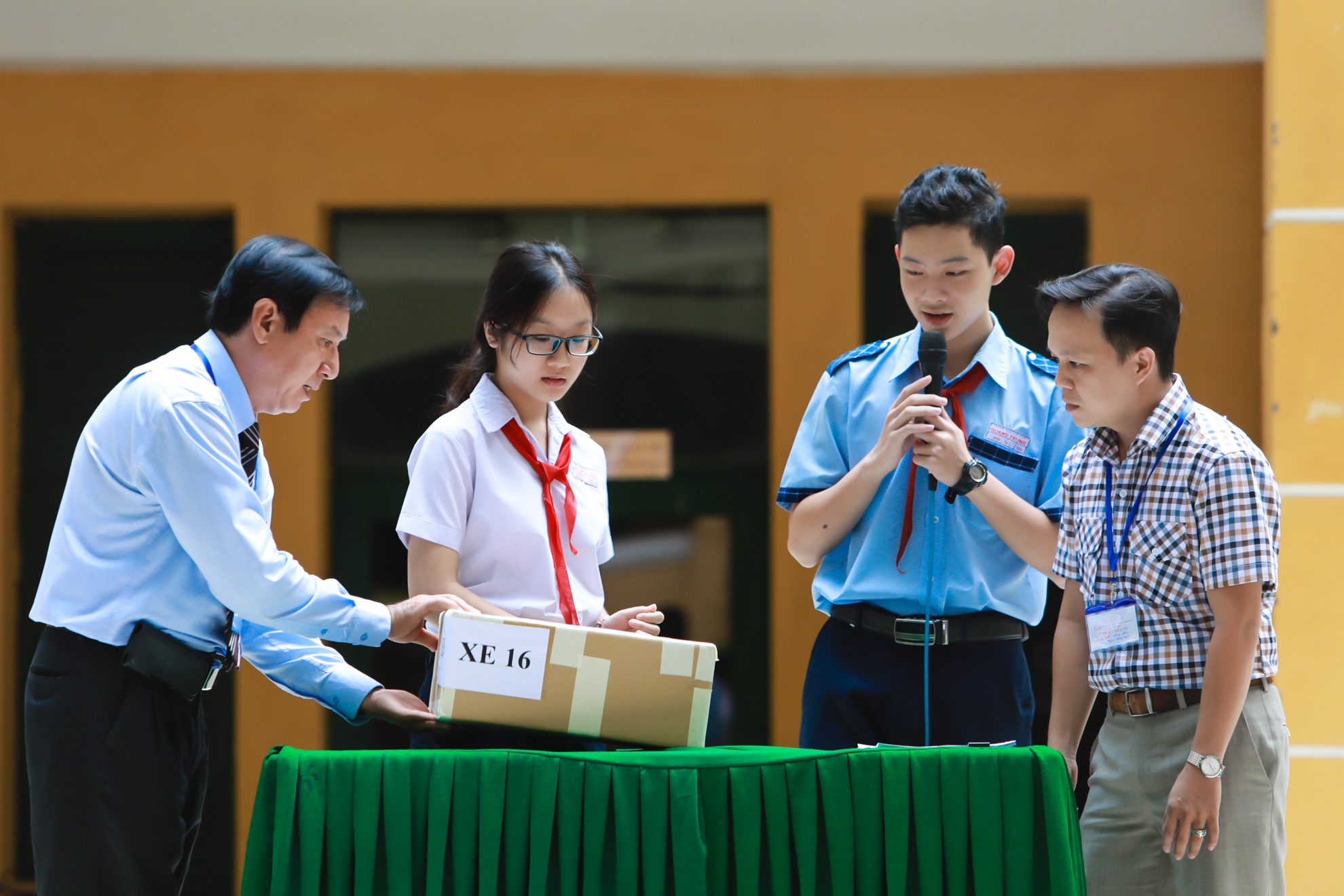 tuyen sinh vao 10,  thi sinh,  THPT Trung Vuong,  TP.HCM anh 5